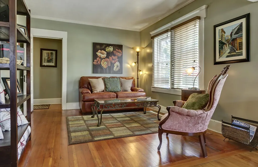 Hillcrest House Bed & Breakfast-1